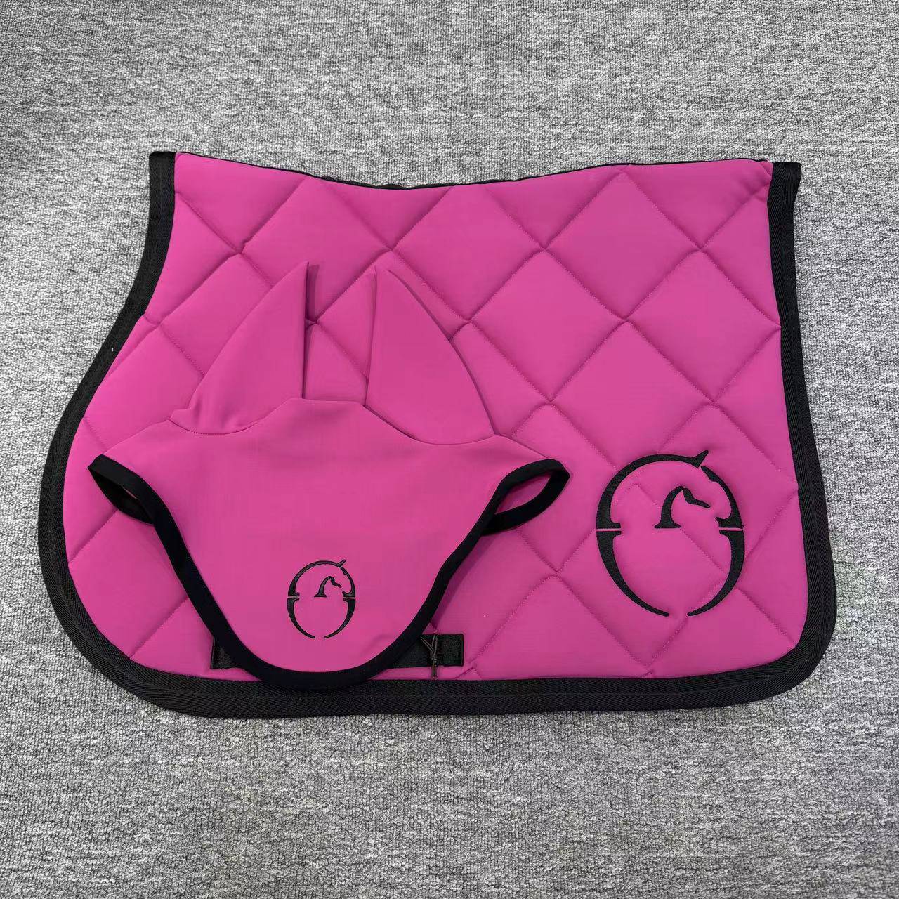 VS sweat -drawn earmuff set Equestrian cushion saddling cushion VESTRUM saddle cushion set