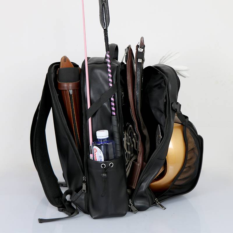 Horseback knights, horse boots, professional horseback equipment, eight feet of horseback