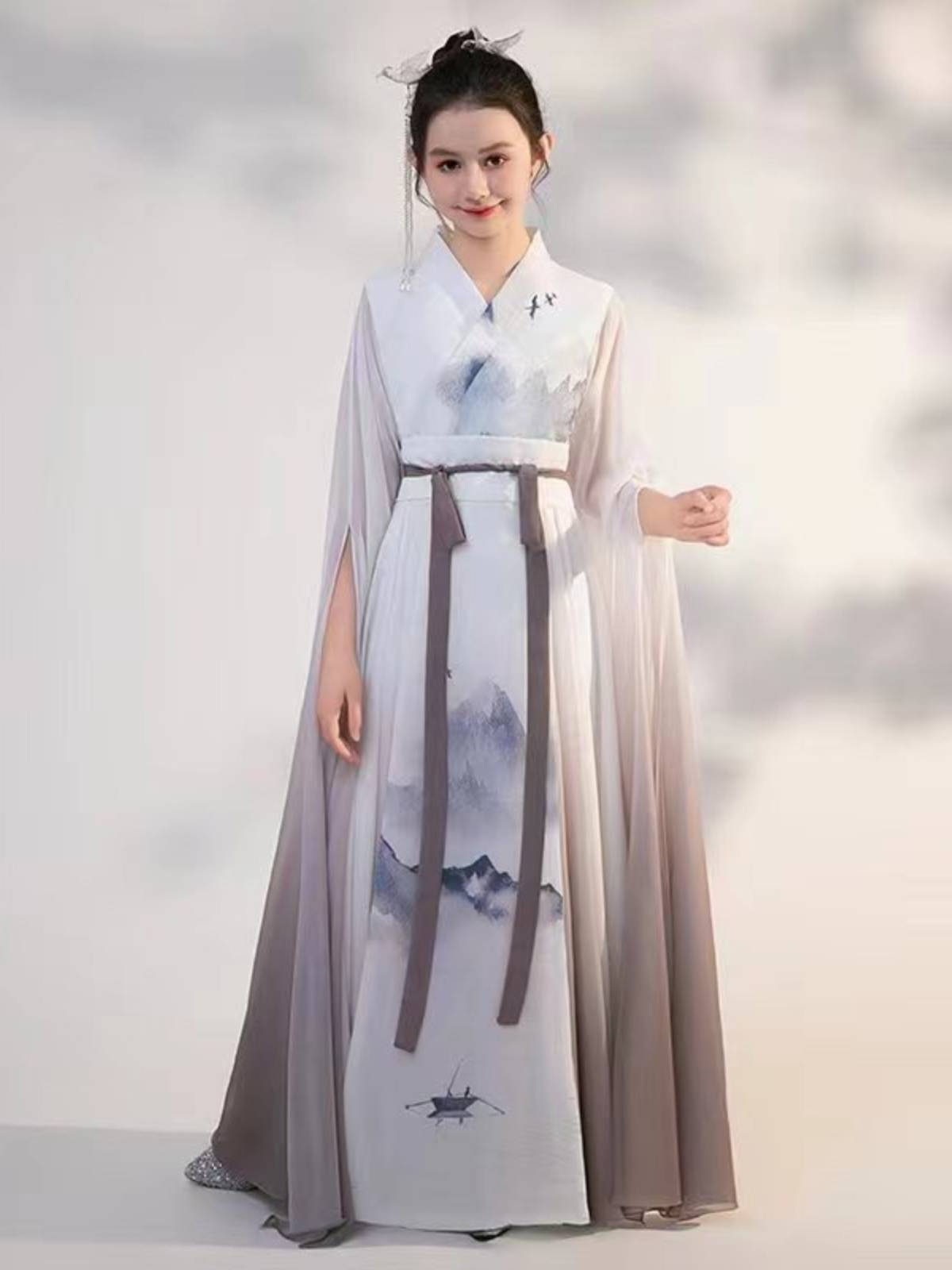 2024 New Chinese style girls play Guzheng performances for children Pipa Performing Chorus Dress Host
