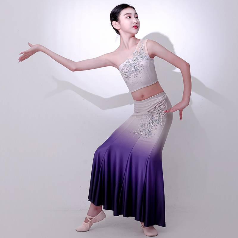 Dai clothing peacock dance performance service children's new version 2023 Xishuangbanna fishtail skirt skirt