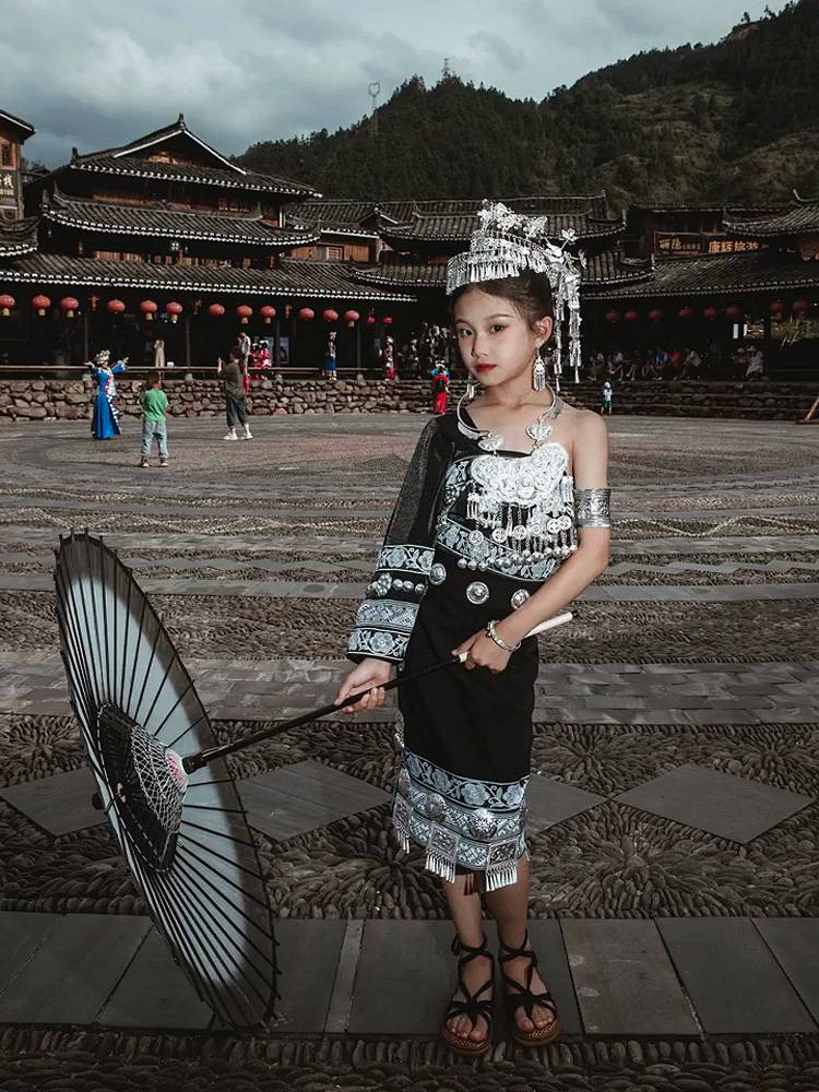 Children's Miao clothing girls minority performance clothing clothes Yunnan Guizhou Tujia Dai dance performance clothing