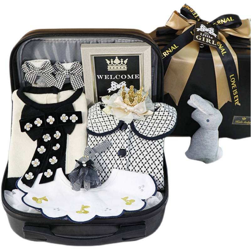Fresh -born baby clothes Female baby spring and summer foreign style skirt, small incense breeze princess skirt full month, 100 days old gift box