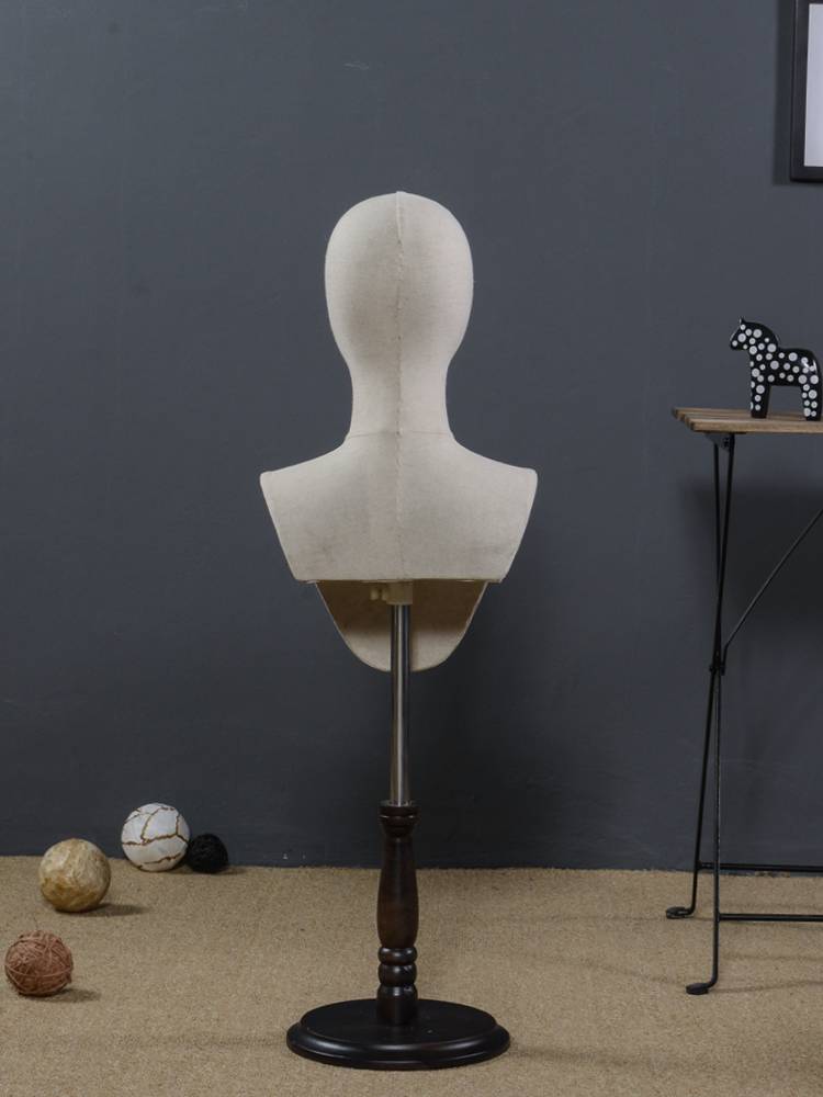 High-quality model head, abstract head, half-body model-head costume showing a shirt-skinned male and female modeling frame