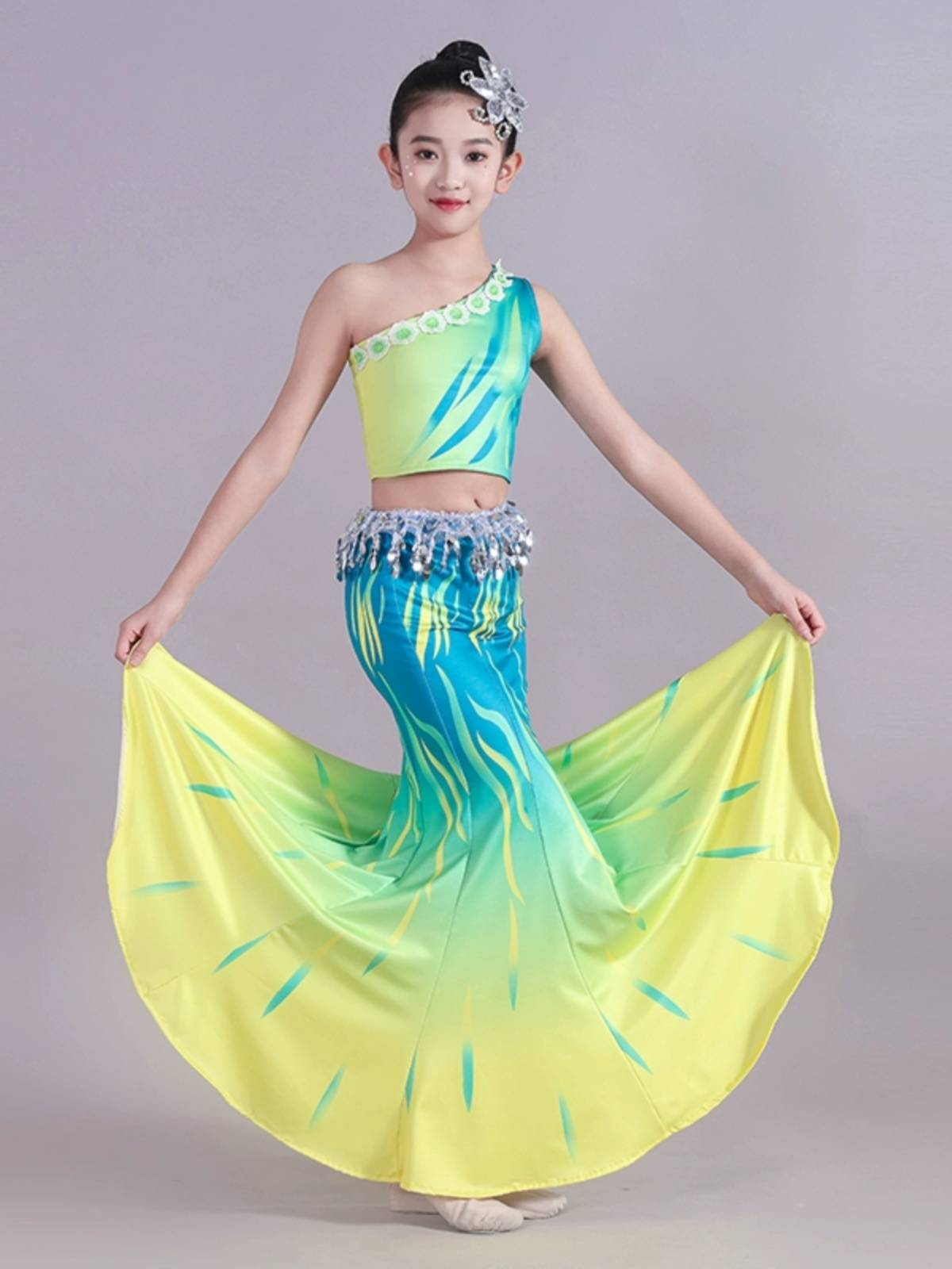2024 new children's Dai dance service girl peacock dance performance service children's fish tail bag hip hip practice skirt
