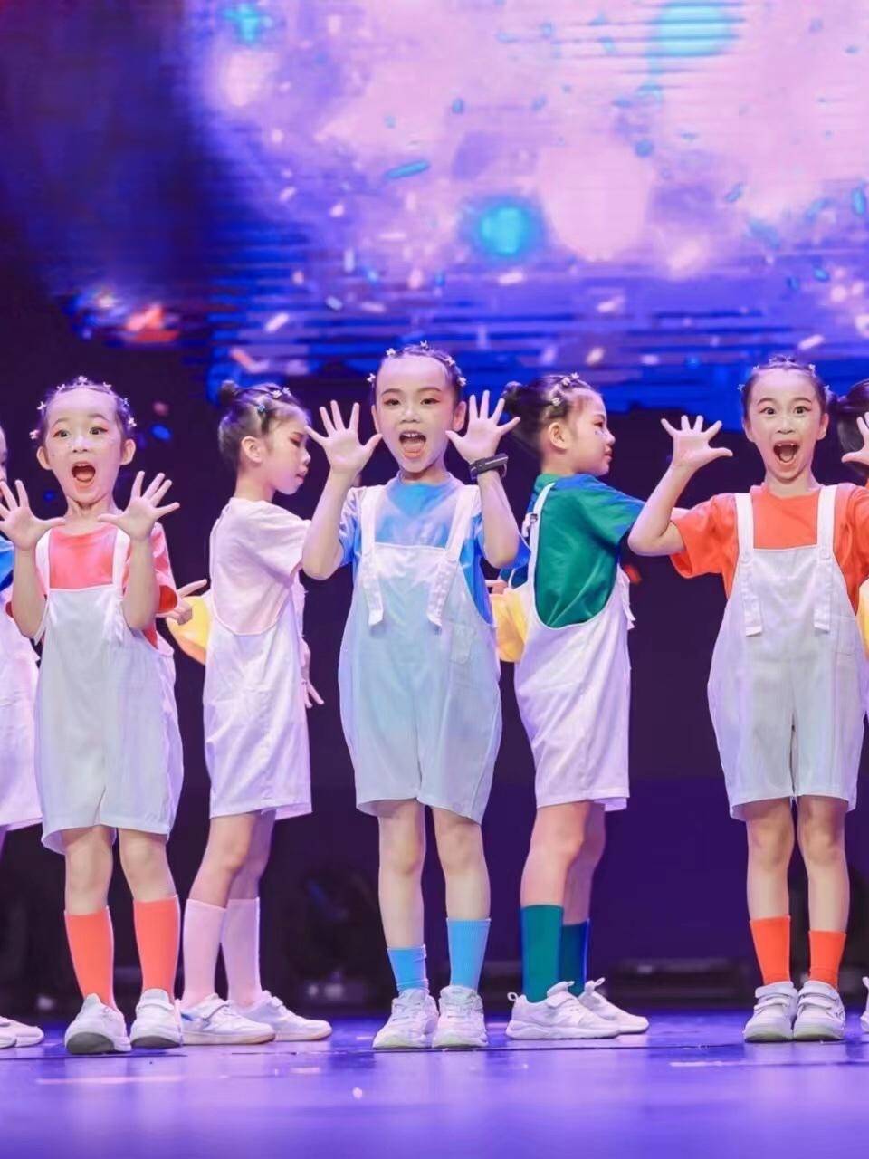 Kindergarten Graduation Performance Services Colorful Liuyi Children's Belt Pants Chorus Performance Primary School Student La La Fuck Dance Service