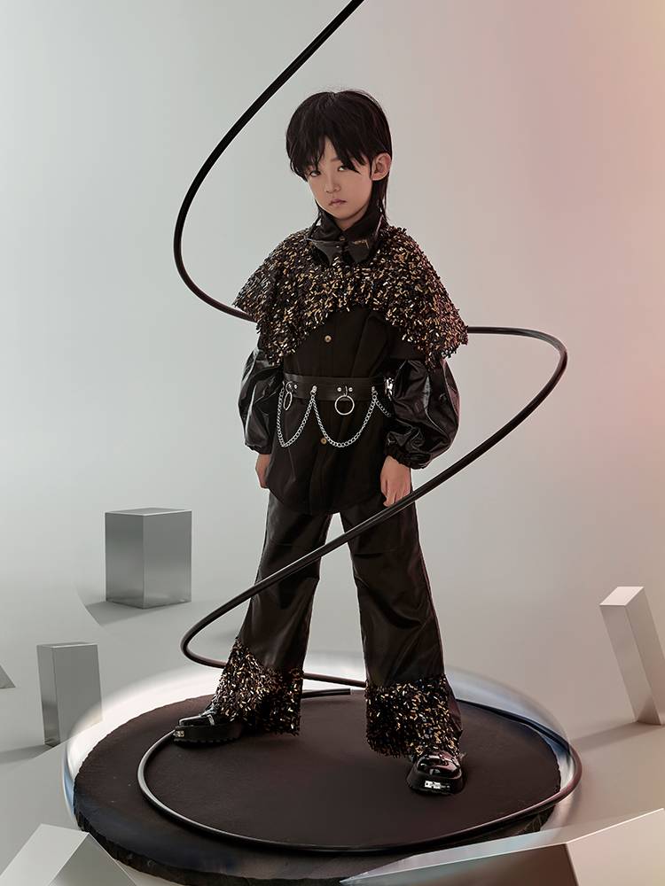 Chao Tong stage performance Cool Street Dance Boys Walking Model Model Movie Card Shooting Children's Photography and Clothing