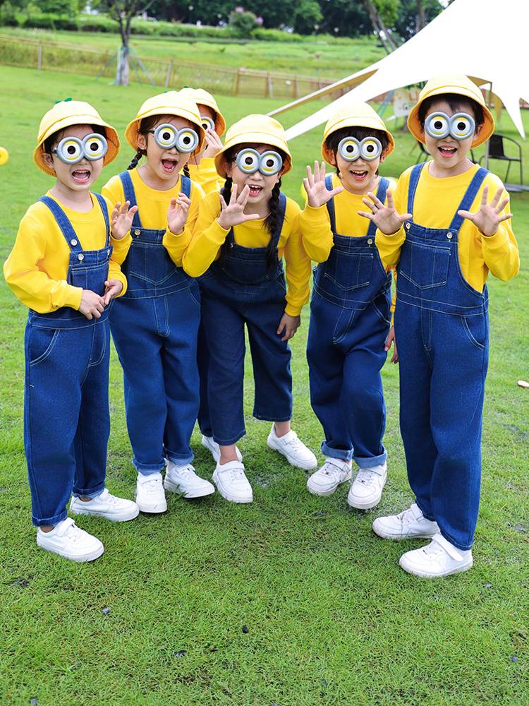 Little Yellow COS Dance Performance Kindergarten Graduation Should clothes Children's denim strap pants Liuyi performance clothing