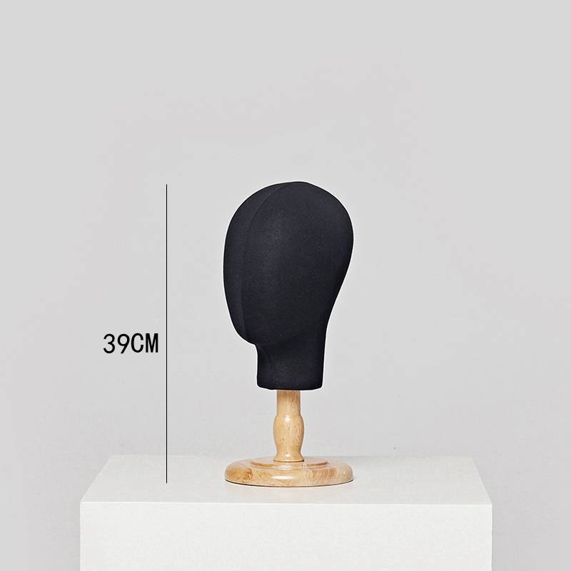 Black female + wooden disk (plugged needle)