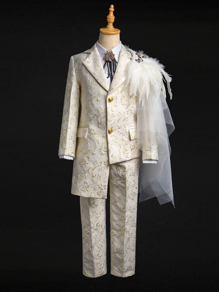 Male and girls suit models walking dresses Fashion set Personal stage performance service runway performances to sell rental