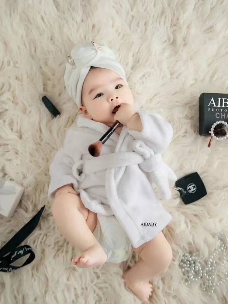 Newborn photography props Full Moon 100th Day Newborn Photography Clothing Clothing Baby Photo Costume Bathrough Set