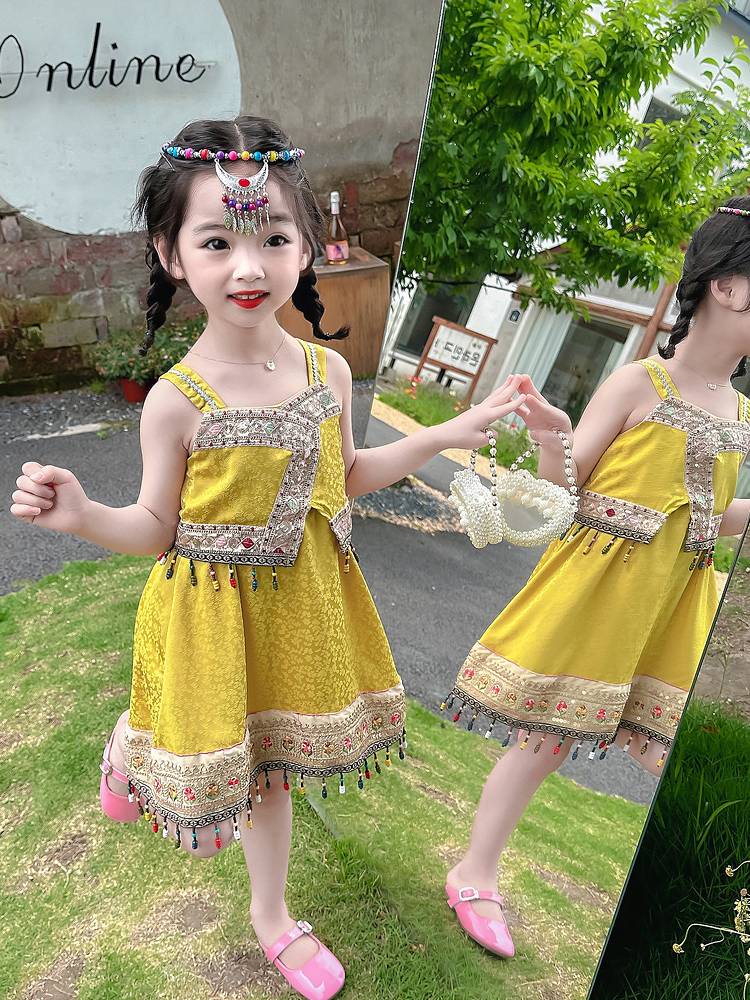 Dai clothing children's dance service performance service service service service Yunnan splashing water festival minority service West dual version of the Dai nationality skirt