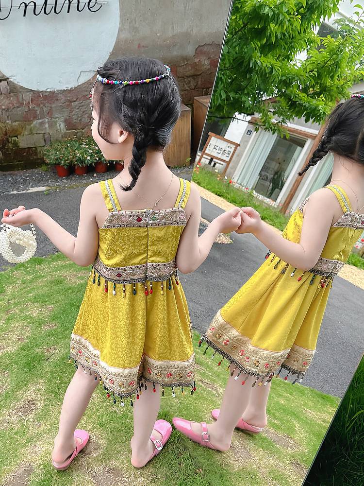 Dai clothing children's dance service performance service service service service Yunnan splashing water festival minority service West dual version of the Dai nationality skirt