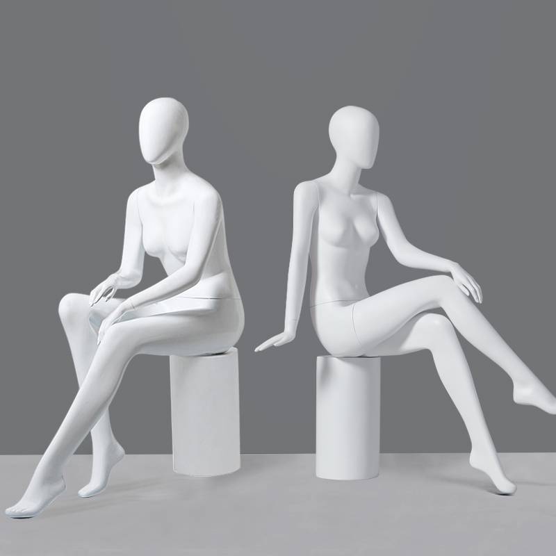 Sit models of clothing store female models sitting model window Window, body sitting posture model display shelf model