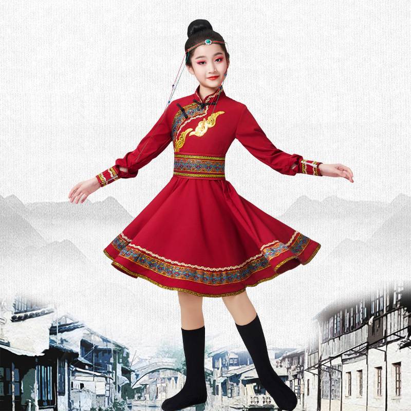 Mongolian children danced and dressed in female Monk robes, Mongolian national minority white horses