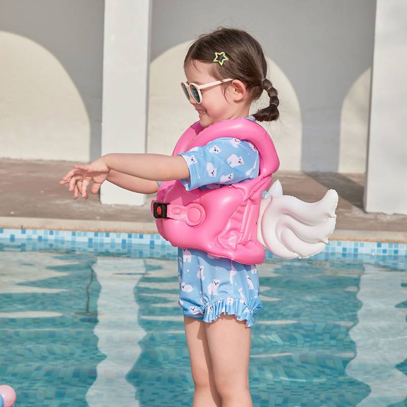 The new children's swimming circle angel vest wings net red inflatable 2-8 year old baby life jacket buoyant water sleeves