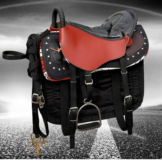 Japan's pure pimped horse saddle full set of saddling full set of whole cowhide saddle promotion horse horses riding horse racing