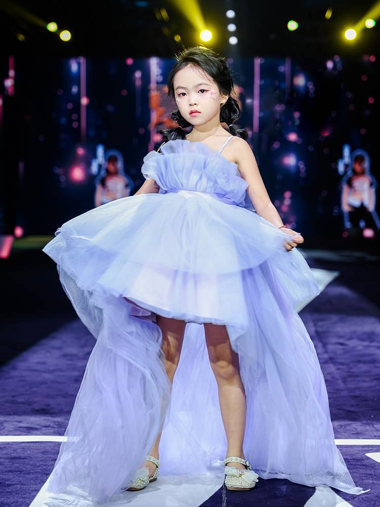Girls' Dress Princess Skirt 2024 New Western Light Luxury Small High -end Children's Walking Dragon Piano Performance Service