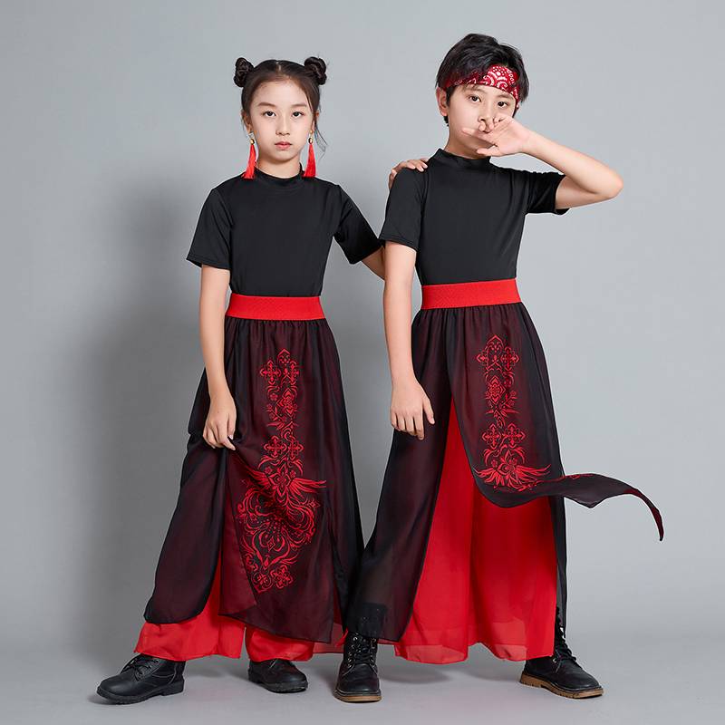 Boys short sleeves + headscarf + black plum fan