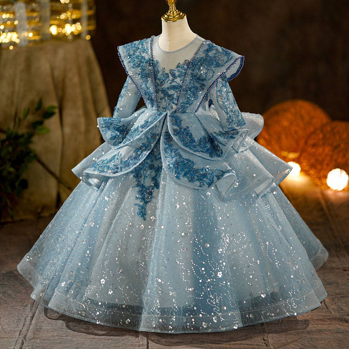 June 1st China style Children's Princess Guo Chao Dissan Model Studio Host Piano Popular Girl Piano Performance Service