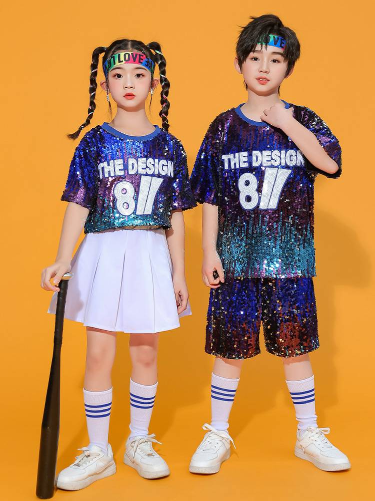 Children cheerleading team performed men and girls hip -hop hip -hop dance racks drum tide clothing modern jazz dance sequel clothing