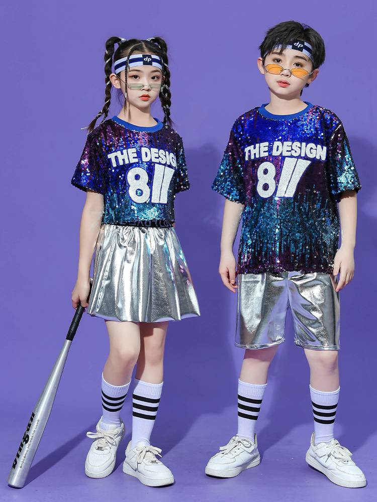 Children cheerleading team performed men and girls hip -hop hip -hop dance racks drum tide clothing modern jazz dance sequel clothing