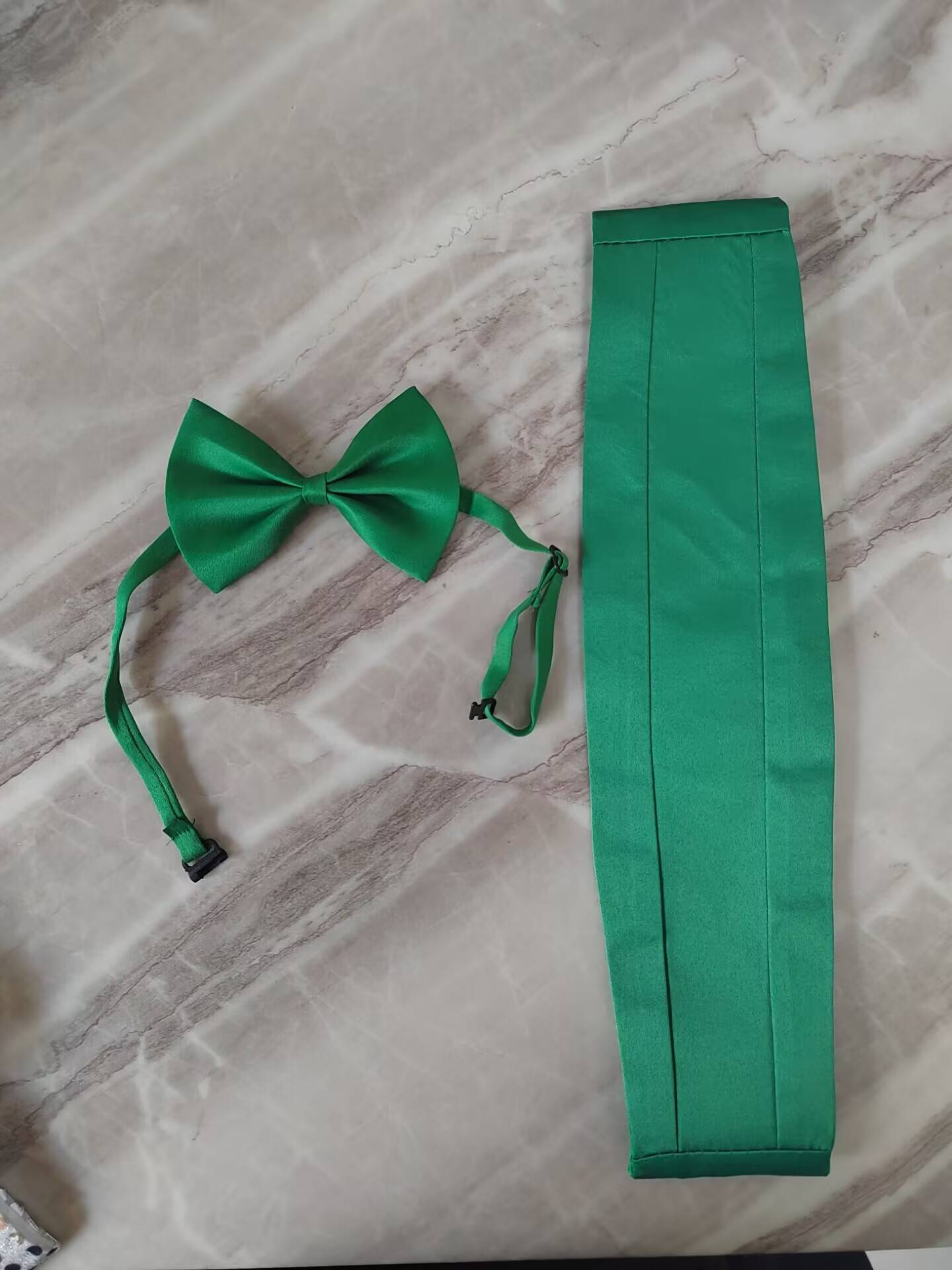 Green waist seal plus green collar line size