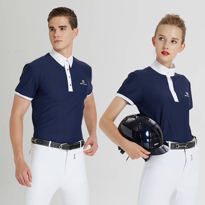 HORSES T-SHIRTS POLO, SPECIALIZING IN RIDING SHORT-SLEEVED MEN AND WOMEN, WEARING ADULT CHILDREN ' S CLOTHES AT A RACE ON HORSE T-SHIRTS
