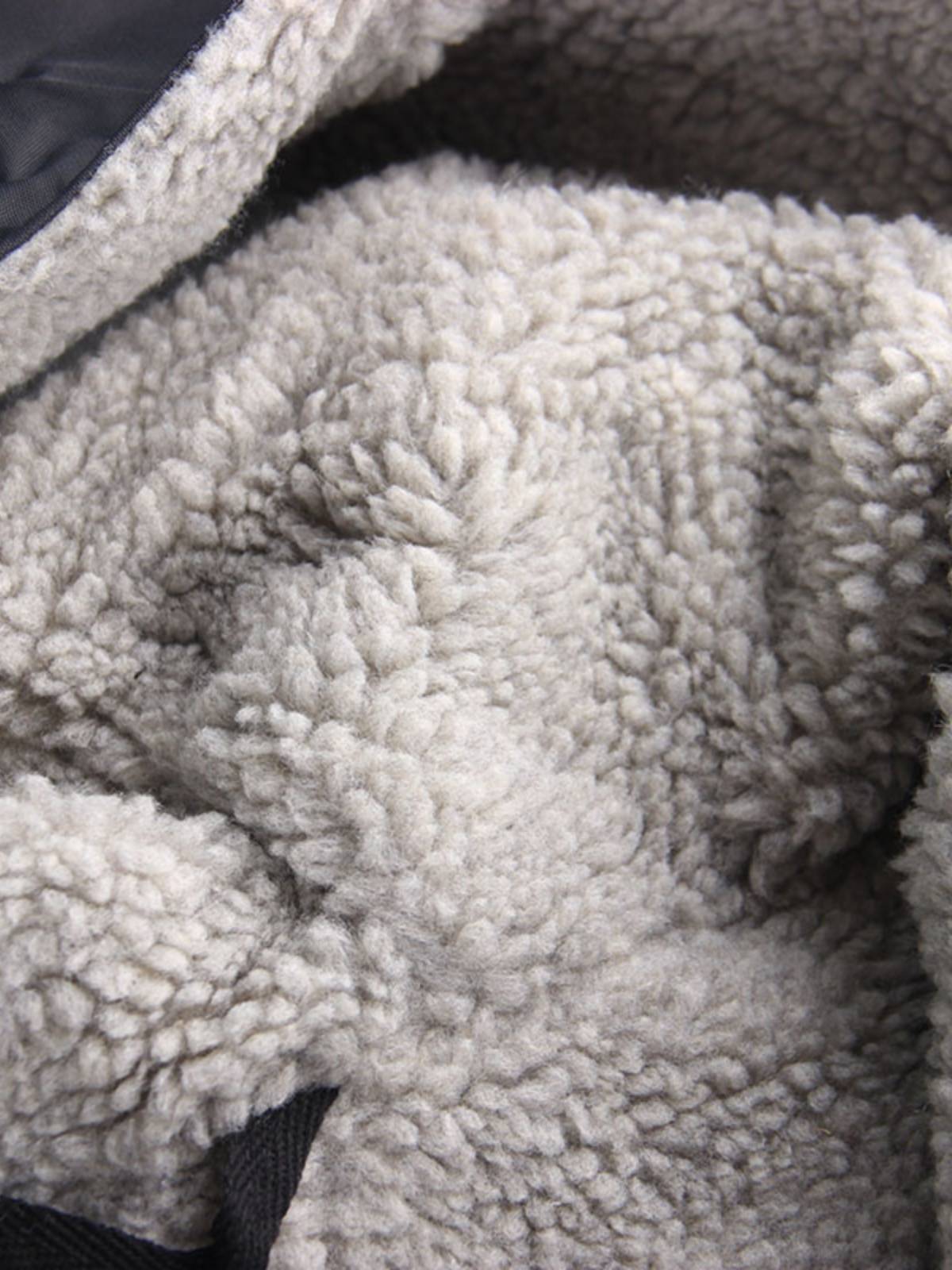 Importing a customer's supply of fabric, winter windproof, water-heating horse suit, and a baby lamb horse