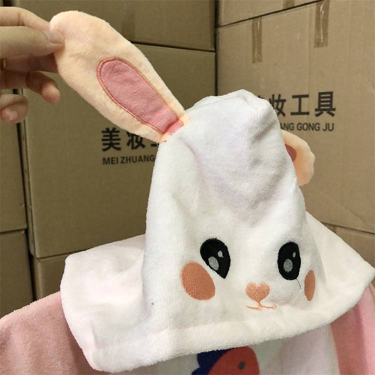 Cartoon children's bath towel with hat cloak -style bathrobe swimming bath towel