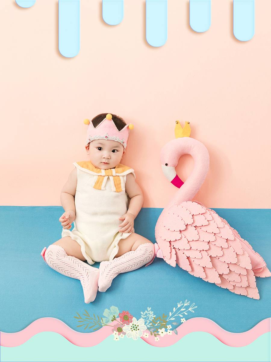 Hundred-day female baby eating natural children's photo photopropy