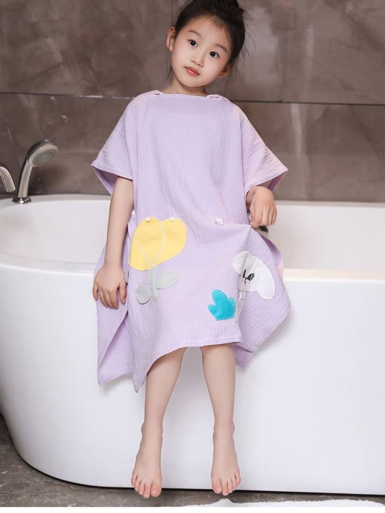 Children's cloak bathrobes can be worn in summer, cotton gauze, water absorption, fast dry bath towel adult parent -child summer bathrobe