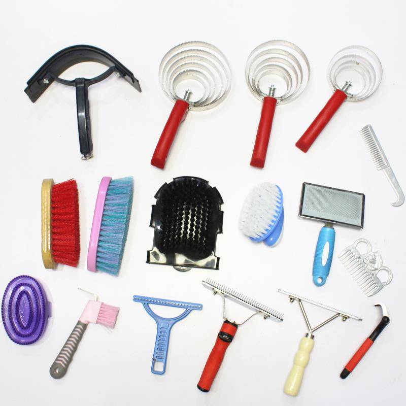The new nine -piece horses combed brush brush washing horse set brush groomding supplies horse cleaning and buying 9 pieces