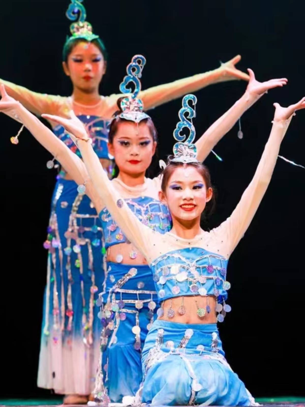 Dai Shui Ling Dance Performance Server Children's Clothing Peacock Dance Children's Performance Service Sequenant Fish Tail Skirts Leaping