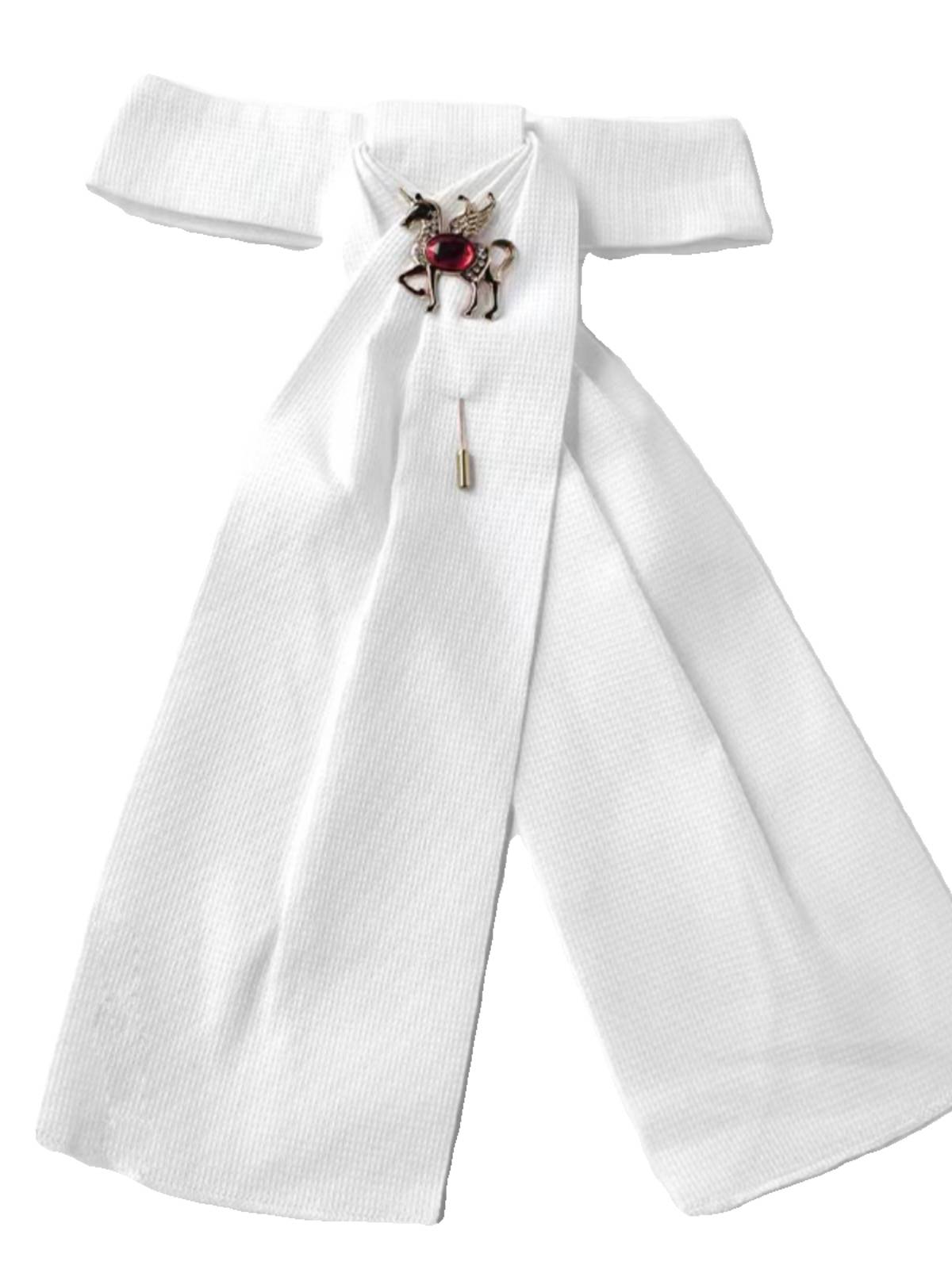 A horse-collar tie, a white-collar-a-child-a-collar-a-carriage