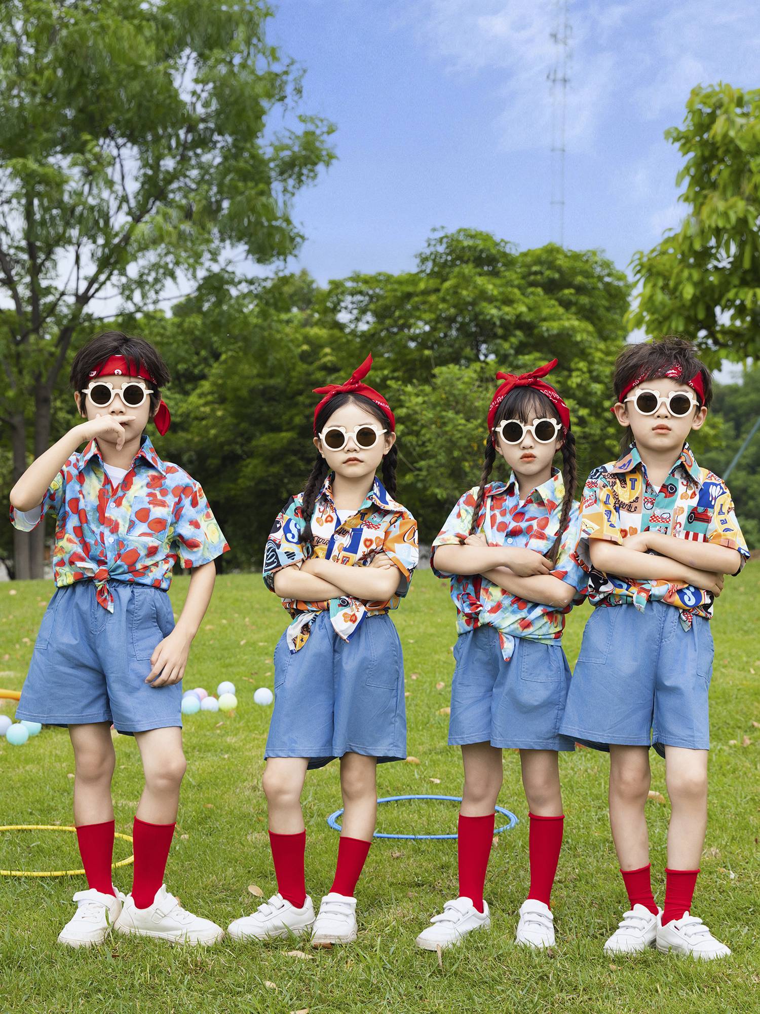 Children's Children's La La Raid performance service retro, old port wind men and girls set opening ceremony performance service