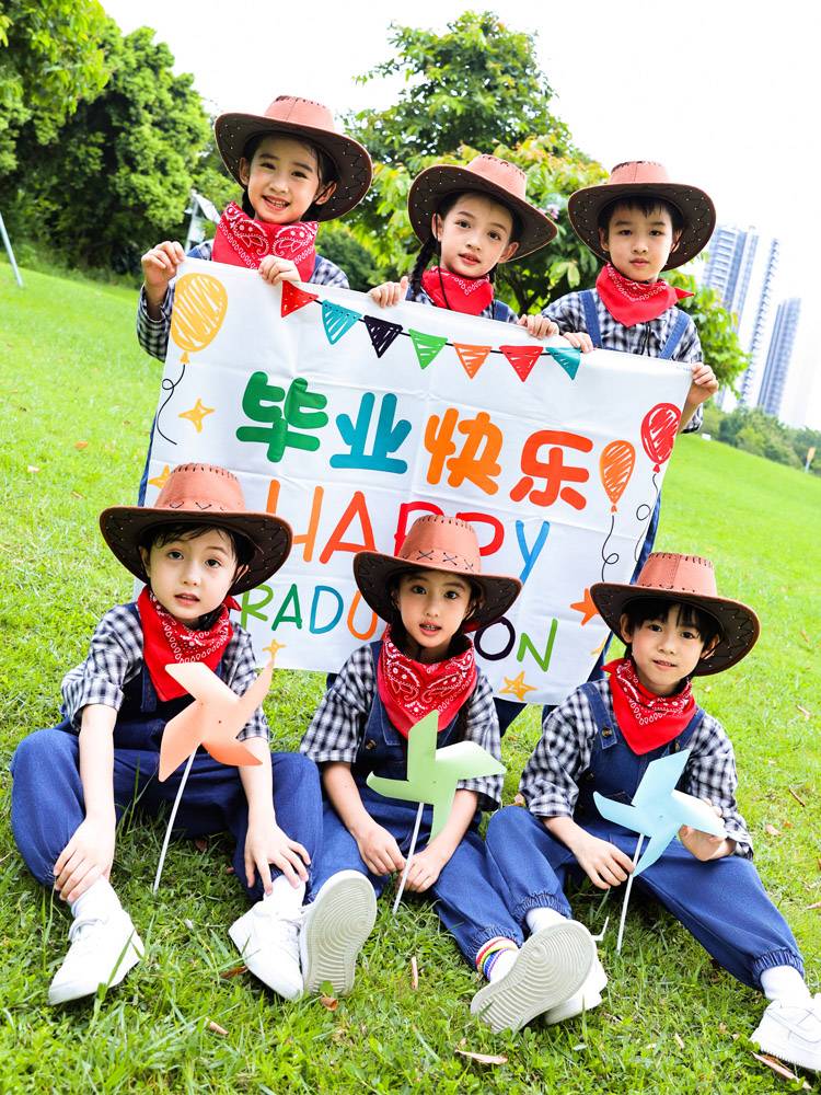 Cowboy is busy dance clothing performances, men and women, children and women, dance clothing, strap pants western denim suit elementary school students