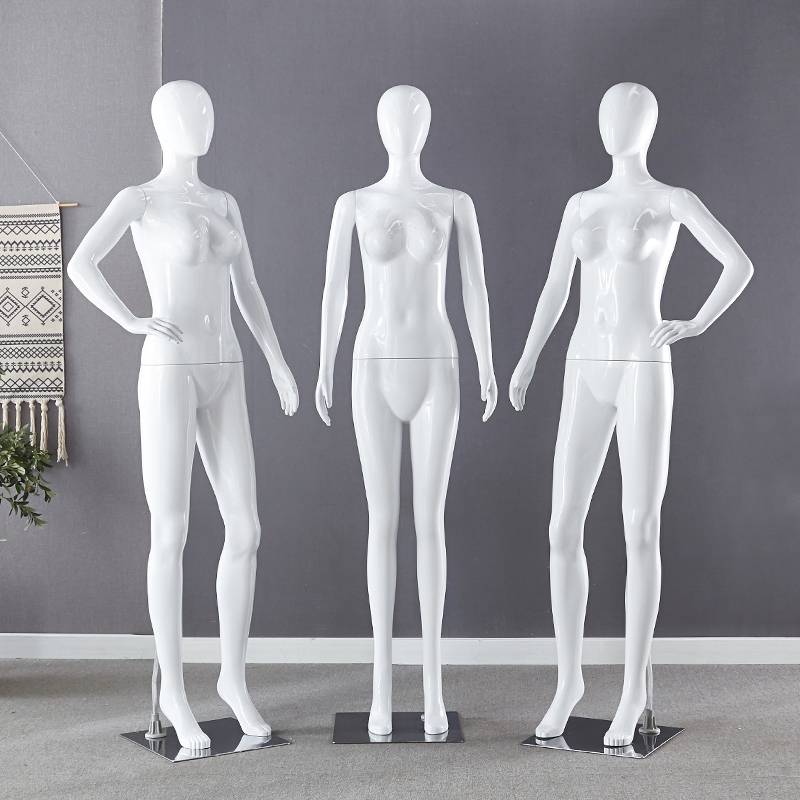  paint bright white whole body model underwear and underwear clothing shop men's and women's model showing dummy model shelf