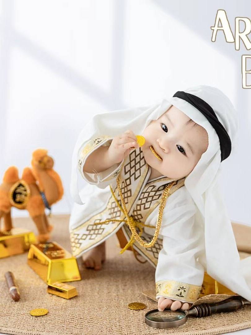 Children's photography theme Costume hundred days old Arab prince Prince Qatar photo photo photo clothes