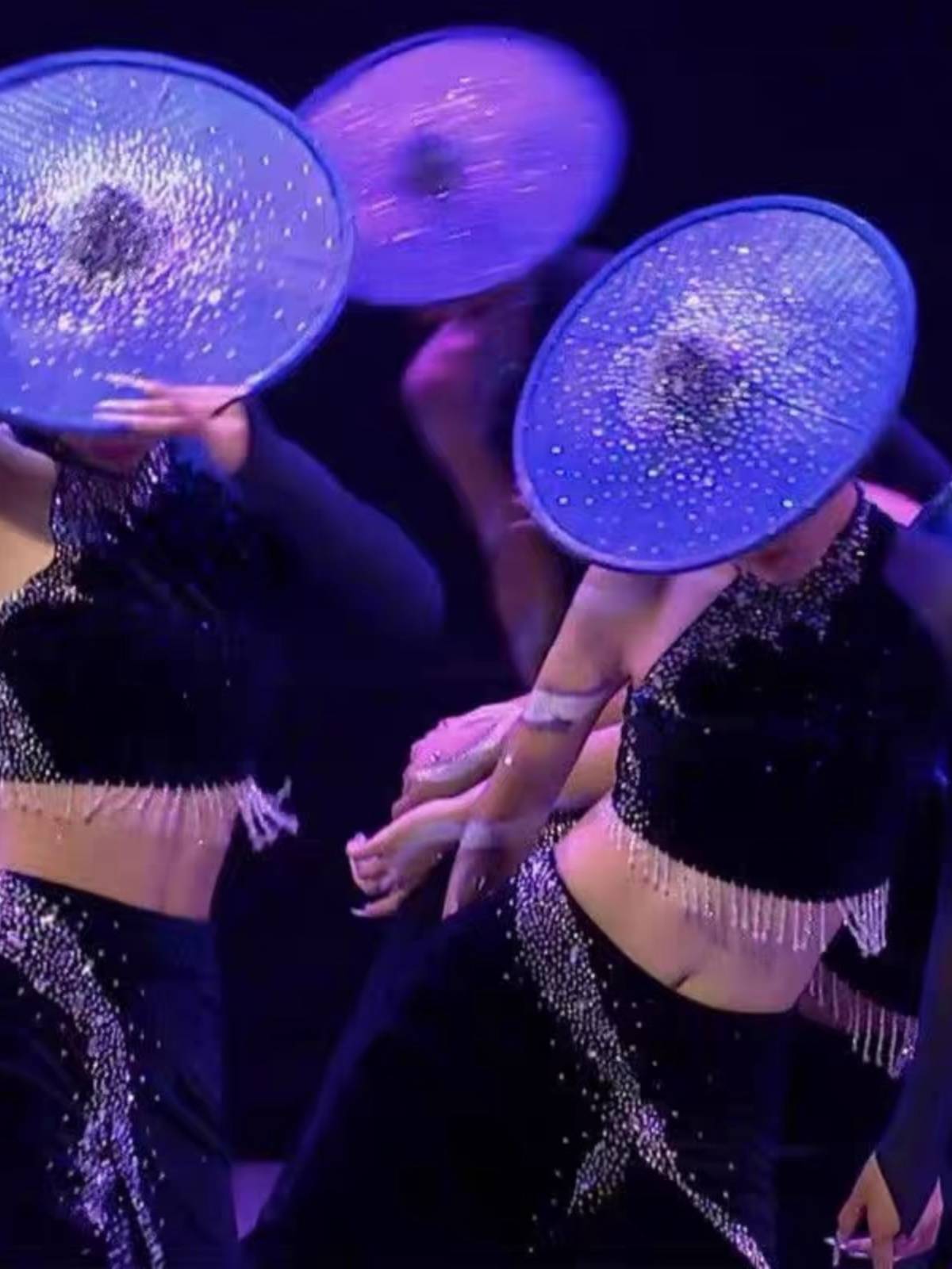 The twelfth Chinese Dance Lotus Award is intoxicated by the National Dai Dance New Year's Day Flower waist girl performance clothes