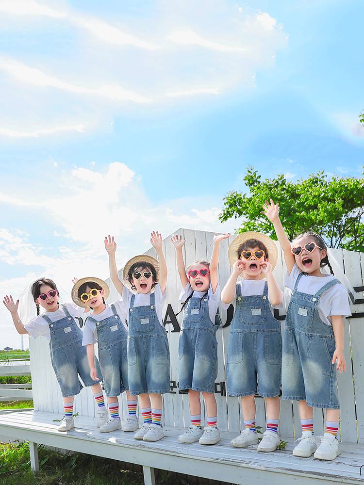 Liuyi Children's denim strap pants performed summer chorus cheerleader Kindergarten class service graduation, photo clothing