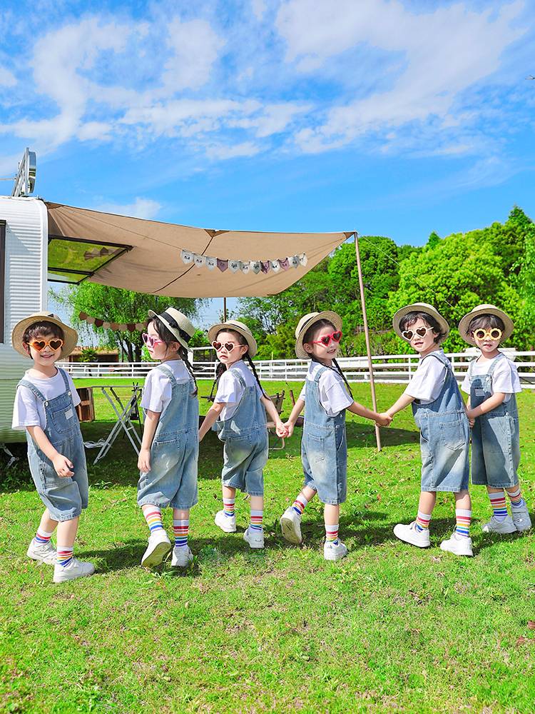 Liuyi Children's denim strap pants performed summer chorus cheerleader Kindergarten class service graduation, photo clothing
