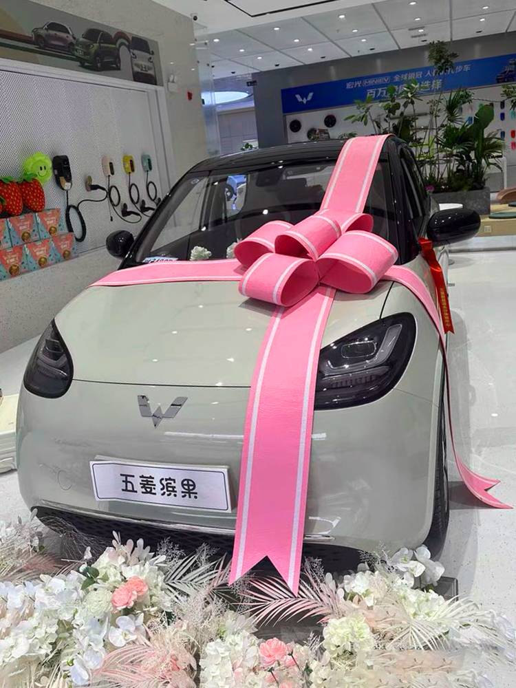 Delivery bow, electric car exhibition hall AITO Huawei Cerisi New car delivery ceremony decoration big red flower