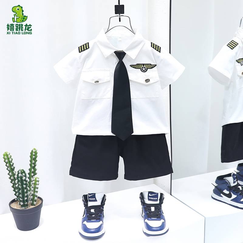 White short sleeves