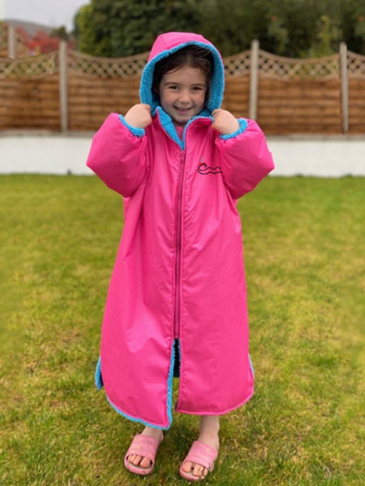 Children's winter swimming bathrobe plus velvet thick -winding and cold anti -cold cloak warming hot spring bath towel beaches to change hooded jacket