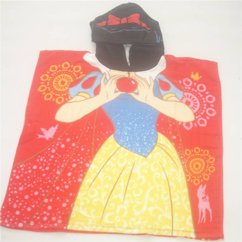 DISINI CHILDREN'S HOODED TOWELS, FULL OF TAMPOLI CAPS, AND A PAJAMA BATHROBE