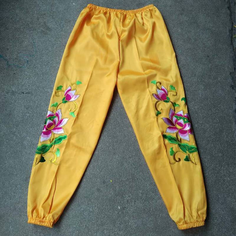 The new embroidery of the dragon shorts, the colored thongs, the thongs, the thongs