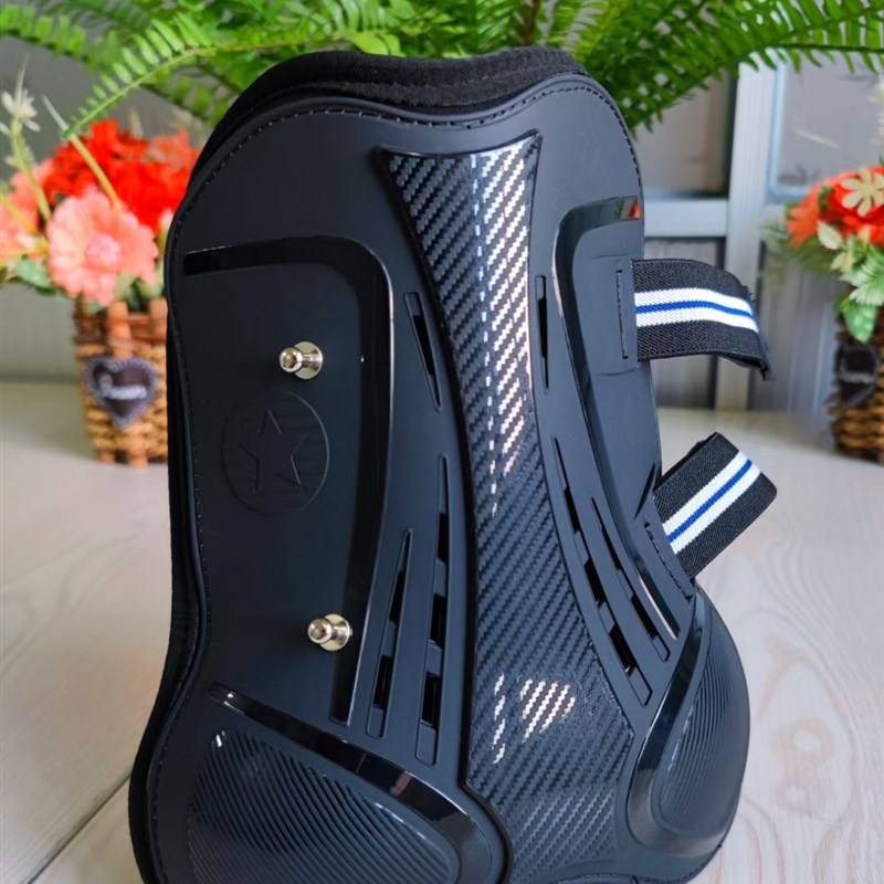 The new Malaysia -Horse legs with a breathable holes are brighter and more abrasion -resistant and anti -slip disorders.
