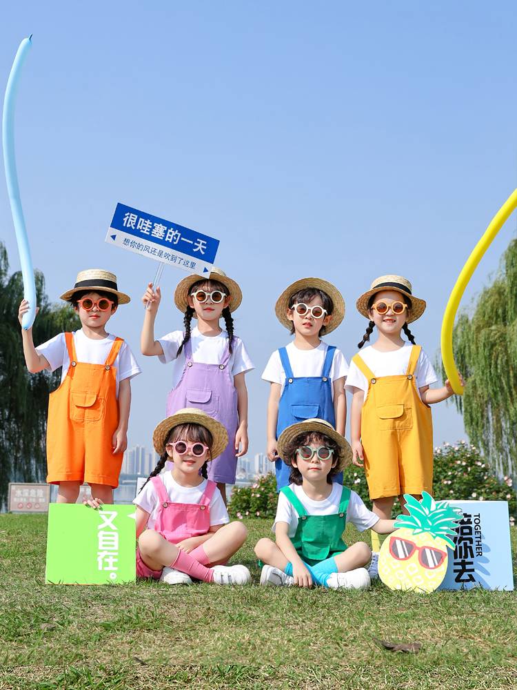 Children La La team candy color strap pants graduation photos short -sleeved little yellow people color camisole jumper jumping sugar performance service