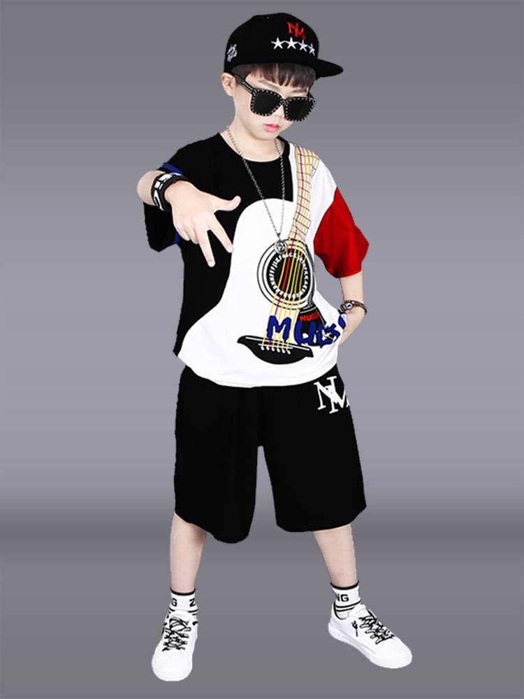 Boy handsome tide, guitar Liuyi children performing hip -hop, boys, boys, drum show showing clothing