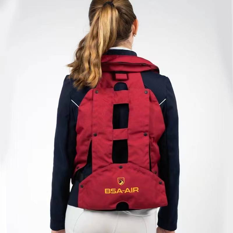 Holy Shield Four Generations Equestrian Armor Armor Armor Armor Inflatable Children's Horse Riding Protection Vests Adult Horse Riding Equipment